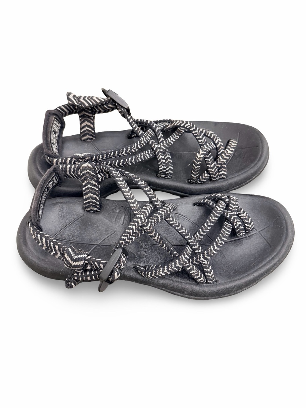 Viakix Acadia Hiking Sandals Black and White Size 8